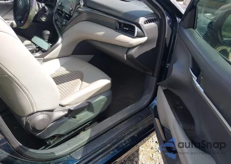 2021 Toyota Camry Se z USA, uszkodzony, nr VIN 4T1G11AK5MU555473